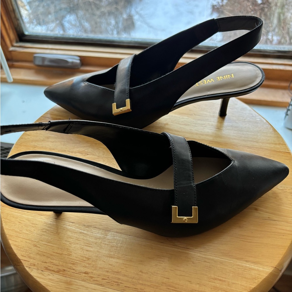 SOLD KITTEN HEELS! Nine West sling backs.